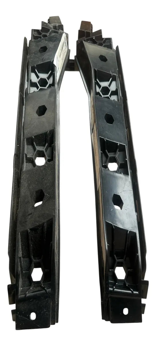 Soporte Lateral Derecho de Fascia Trasera para Chirey Tiggo 7 Pro – Guía de Alineación Original (Lado Copiloto)