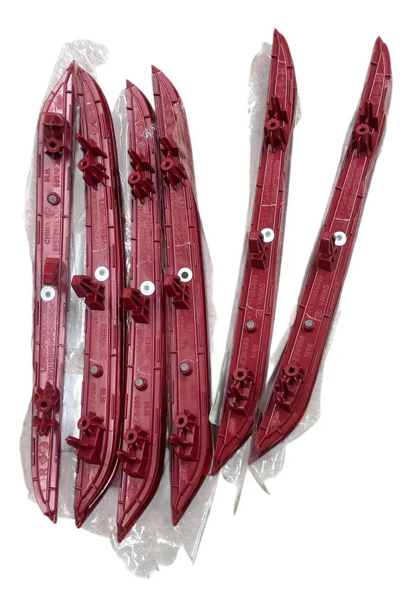 Reflectores Traseros Derecho Izquierdo (rh/lh) Para Omoda C5 Rojo