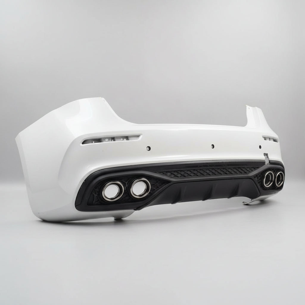 Fascia Trasera Completa para Omoda GT – Defensa Posterior con Acabado Blanco Brillante y Accesorios